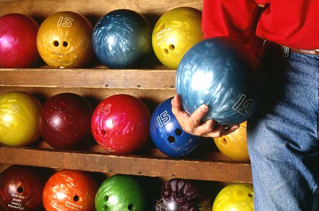 Bola de Boliche: Como jogar corretamente? –  Bowling